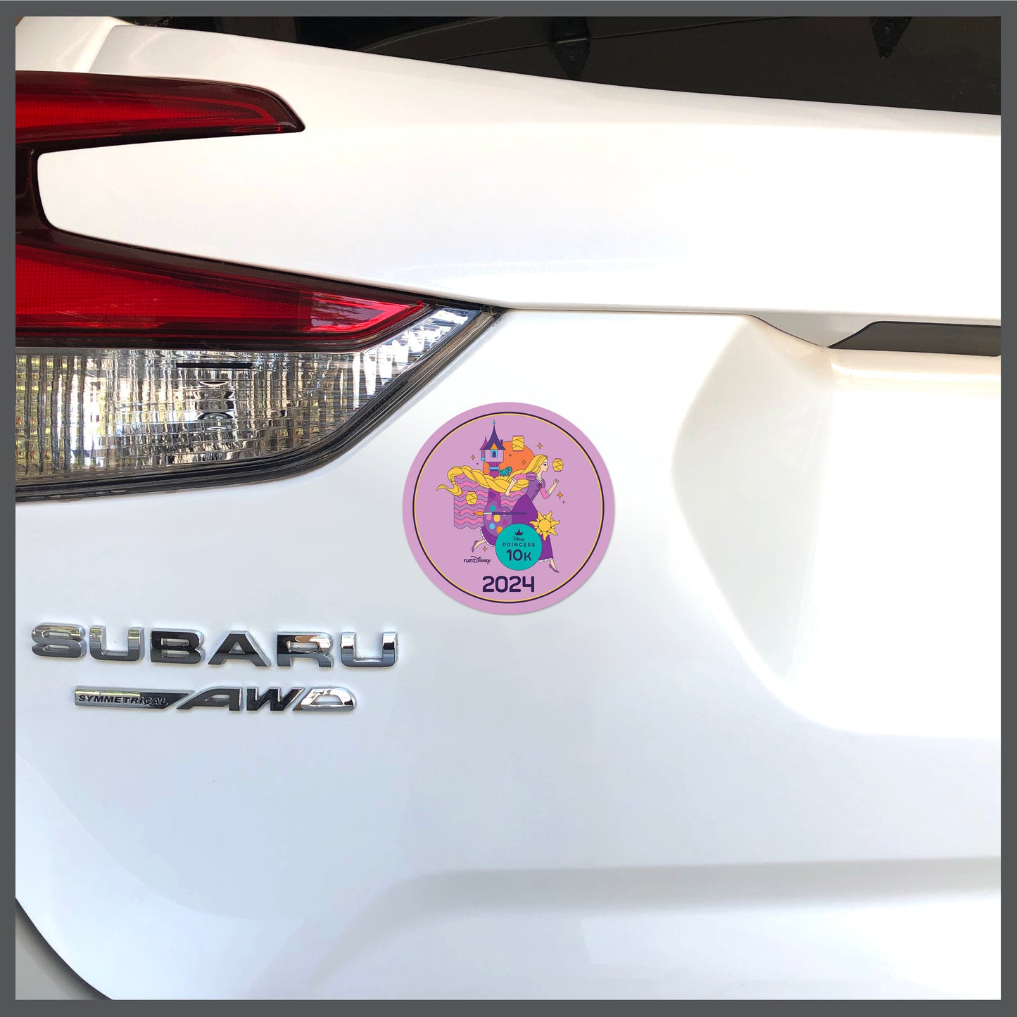 RunDisney Princess Half Marathon Weekend 2024 10K 6.2 Miles 4″ Circle Decal or Car Magnet